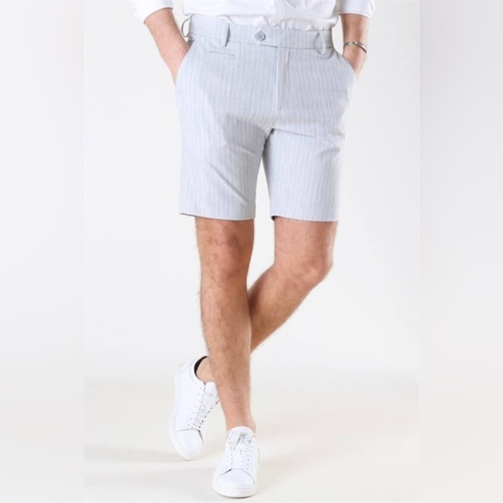 Les Deux Como Light Pinstripe Shorts Size 32 NWT